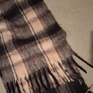 Steve Madden Winter Scarf